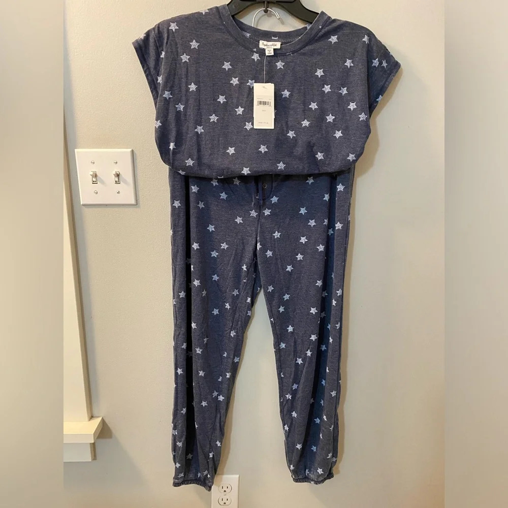 Splendid two piece pajama set. Blue with white stats size small. Jogger bottoms - Picture 2 of 6